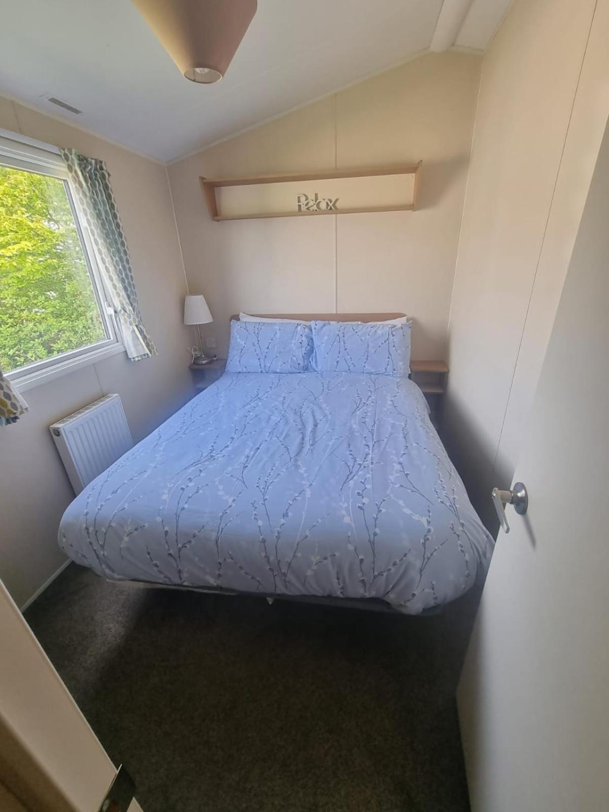 Whitecliff Bay Holiday Park - Most Popular Location Near Pools, Clubs And Beach 本布里奇 外观 照片