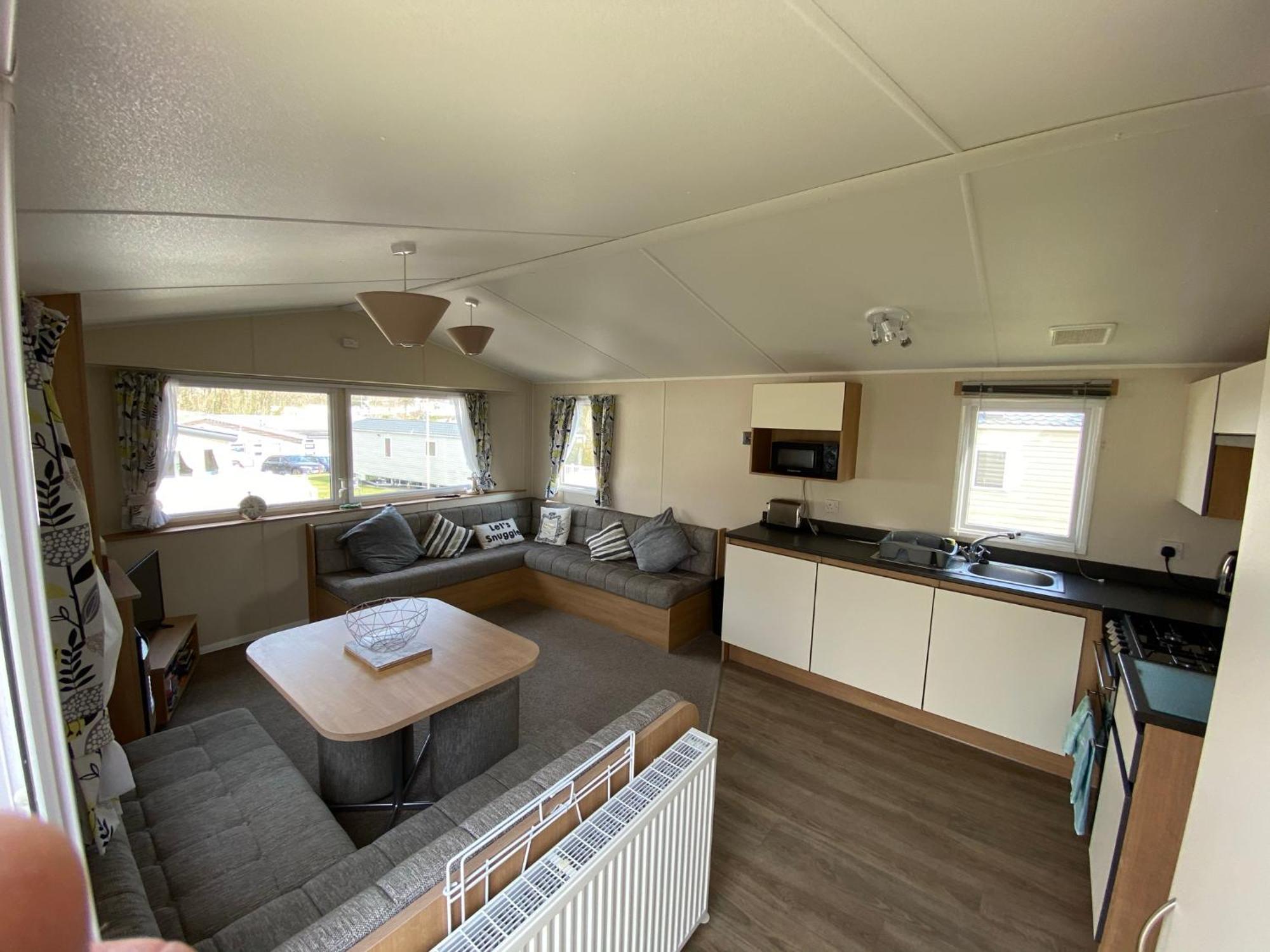 Whitecliff Bay Holiday Park - Most Popular Location Near Pools, Clubs And Beach 本布里奇 外观 照片
