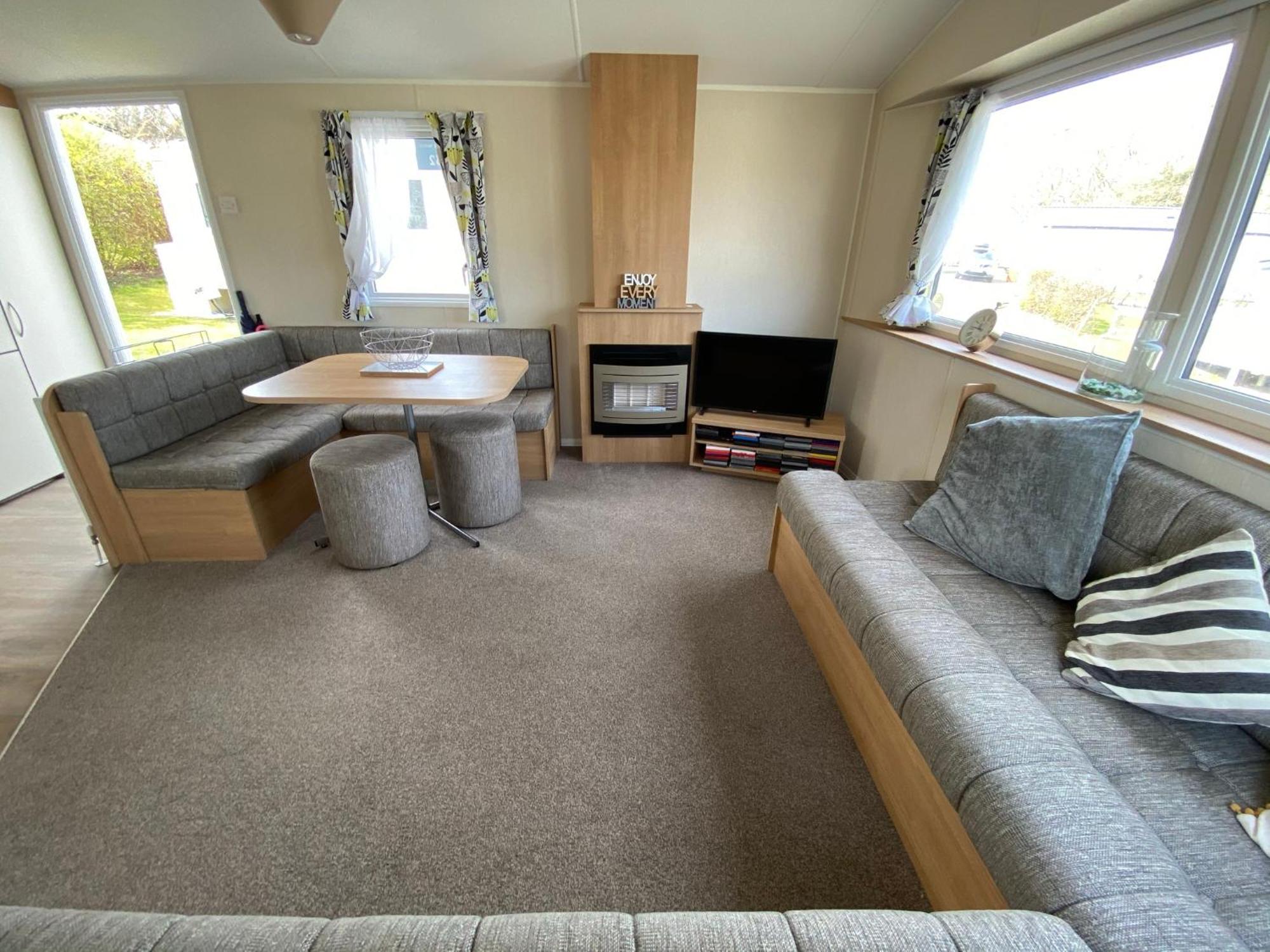 Whitecliff Bay Holiday Park - Most Popular Location Near Pools, Clubs And Beach 本布里奇 外观 照片
